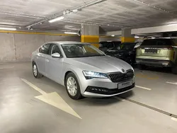 Srebrny Używany 2021 Skoda Superb Sedan/Limuzyna | 79 700 zł (Dobra cena)
