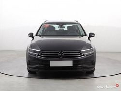 Szary Używany 2021 VW Passat Kombi | 61 999 zł (Dobra cena)