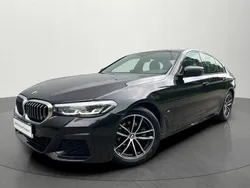 Czarny szafir metalizowany Używany 2022 BMW 520 Shadowline Sedan/Limuzyna | 174 900 zł (Drogi)