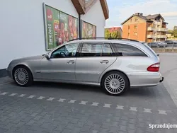 Srebrny Używany 2004 Mercedes E500 Avantgarde Kombi | 36 000 zł