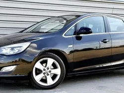 Czarny Używany 2011 Opel Astra Hatchback | 17 999 zł (Dobra cena)