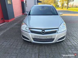 Używany 2009 Opel Astra Hatchback | 15 900 zł (Drogi)
