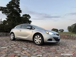 Srebrny Używany 2012 Opel Astra GTC Coupe | 21 000 zł (Uczciwa cena)