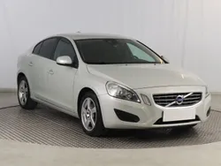 Beżowy Używany 2010 Volvo S60 Sedan/Limuzyna | 24 999 zł (Uczciwa cena)