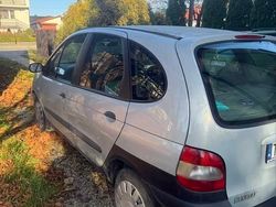 Granatowy Używany 2000 Renault Scénic Minivan | 2700 zł (Uczciwa cena)