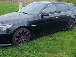 Czarny Używany 2005 BMW 530 Sport Line Kombi | 24 000 zł (Dość drogi)