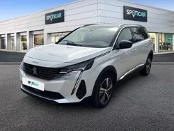 Biały Używany 2023 Peugeot 5008 Allure Minivan | 119 900 zł (Uczciwa cena)