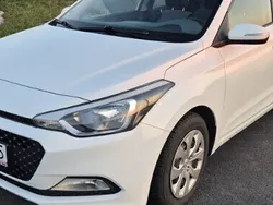 Biały Używany 2016 Hyundai i20 Classic Hatchback | 29 900 zł (Uczciwa cena)