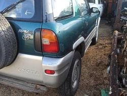 Zielony Używany 1996 Toyota RAV4 SUV | 990 zł