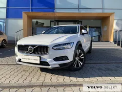 Biały Używany 2022 Volvo V90 CC Kombi | 179 900 zł (Uczciwa cena)