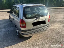 Srebrny Używany 2001 Opel Zafira Minivan | 5000 zł (Dość drogi)