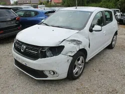 Biały Używany 2017 Dacia Sandero Hatchback | 11 900 zł