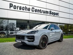 Arctic grey Używany 2025 Porsche Cayenne S SUV | 690 360 zł (Uczciwa cena)