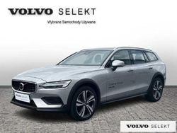 Srebrny Używany 2024 Volvo V60 CC Kombi | 209 000 zł