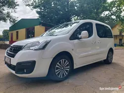 Biały Używany 2015 Peugeot Partner Minivan | 19 900 zł (Dobra cena)