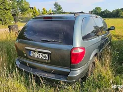 Zielony Używany 2005 Chrysler Town & Country Limited Minivan | 2400 zł (Dobra cena)