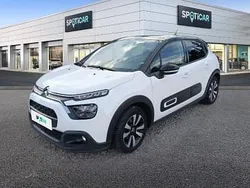 Biały Używany 2024 Citroën C3 PureTech Hatchback | 58 900 zł (Dość drogi)