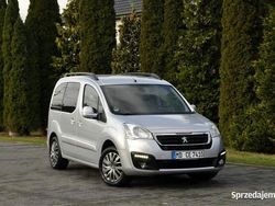 Szary Używany 2015 Peugeot Partner Minivan | 32 900 zł (Uczciwa cena)