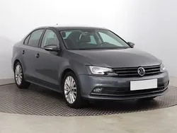 Szary Używany 2017 VW Jetta Sedan/Limuzyna | 48 999 zł (Dość drogi)