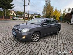 Szary Używany 2008 Toyota Avensis T2 Hatchback | 10 000 zł (Uczciwa cena)