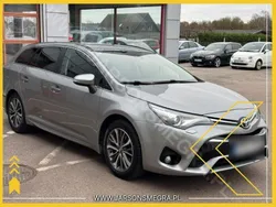 Szary Używany 2015 Toyota Avensis Kombi | 32 700 zł (Uczciwa cena)