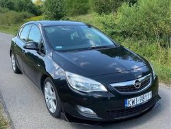 Czarny Używany 2011 Opel Astra Hatchback | 21 500 zł (Drogi)