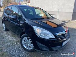 Czarny Używany 2012 Opel Meriva Minivan | 21 900 zł (Uczciwa cena)