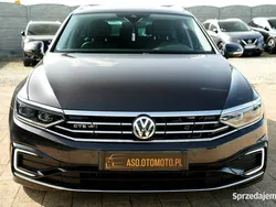 Grafitowy Używany 2020 VW Passat GTE Kombi | 79 700 zł