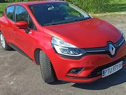 Czerwony Używany 2017 Renault Clio IV Sedan/Limuzyna | 36 400 zł (Uczciwa cena)