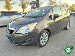 Szary Używany 2014 Opel Meriva Minivan | 23 900 zł (Uczciwa cena)