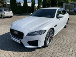 Biały (metalik) Używany 2019 Jaguar XF Sedan/Limuzyna | 214 999 zł