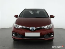 Czerwony Używany 2016 Toyota Auris Hybrid Hatchback | 55 999 zł (Uczciwa cena)