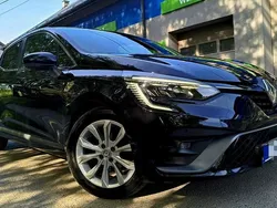 Czarny (metalik) Używany 2021 Renault Clio V Hatchback | 56 500 zł (Dość drogi)