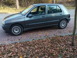 Używany 1995 Renault Clio Sedan/Limuzyna | 8500 zł