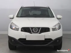 Biały Używany 2010 Nissan Qashqai SUV | 31 499 zł (Uczciwa cena)