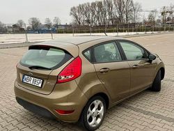 Złoty Używany 2011 Ford Fiesta Hatchback | 14 000 zł (Dobra cena)