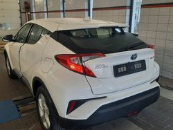 Używany 2019 Toyota C-HR SUV | 63 000 zł (Uczciwa cena)