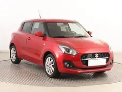 Czerwony Używany 2022 Suzuki Swift Hatchback | 58 999 zł (Uczciwa cena)