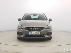 Szary (metalik) Używany 2021 Opel Astra Edition Kombi | 48 850 zł (Uczciwa cena)
