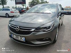 Grafitowy (metalik) Używany 2017 Opel Astra Sedan/Limuzyna | 33 800 zł (Uczciwa cena)