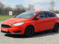 Czerwony Używany 2015 Ford Focus Hatchback | 37 500 zł