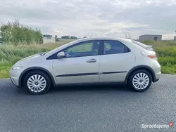 Złoty Używany 2009 Honda Civic Hatchback | 17 990 zł (Uczciwa cena)