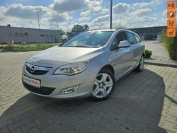 Srebrny Używany 2012 Opel Astra Kombi | 19 900 zł (Dobra cena)