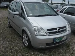 Srebrny Używany 2005 Opel Meriva Minivan | 6500 zł