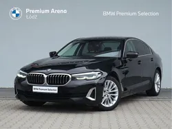 Czarny Używany 2022 BMW 520 Luxury Line Sedan/Limuzyna | 154 900 zł (Uczciwa cena)