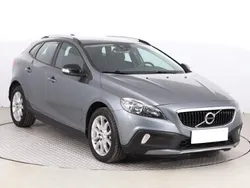 Szary Używany 2017 Volvo V40 Kombi | 51 499 zł (Uczciwa cena)