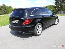 Czarny Używany 2010 Mercedes R350 Minivan | 34 000 zł
