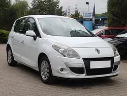Biały Używany 2010 Renault Scénic III Minivan | 19 999 zł (Uczciwa cena)