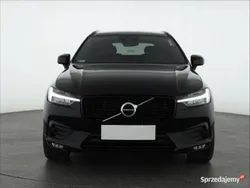 Czarny Używany 2021 Volvo XC60 SUV | 129 999 zł (Dość drogi)