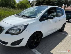 Biały Używany 2011 Opel Meriva Minivan | 25 900 zł (Drogi)